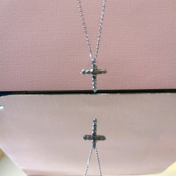 925 Silver Cross Pendant Necklace - Picture 2 of 6